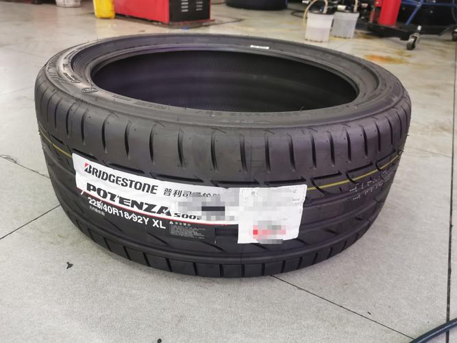 普利司通搏天族S001 245/40R18 97Y輪胎評測 寶馬5系與奔馳E級的完美搭檔，性能與舒適的極致平衡